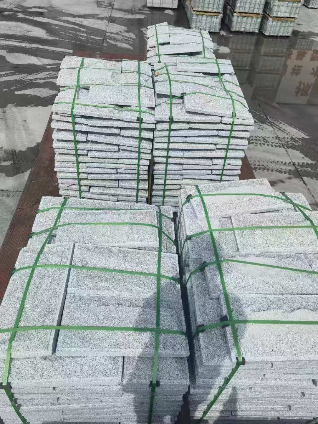 三明 芝麻白蘑菇石装车出货