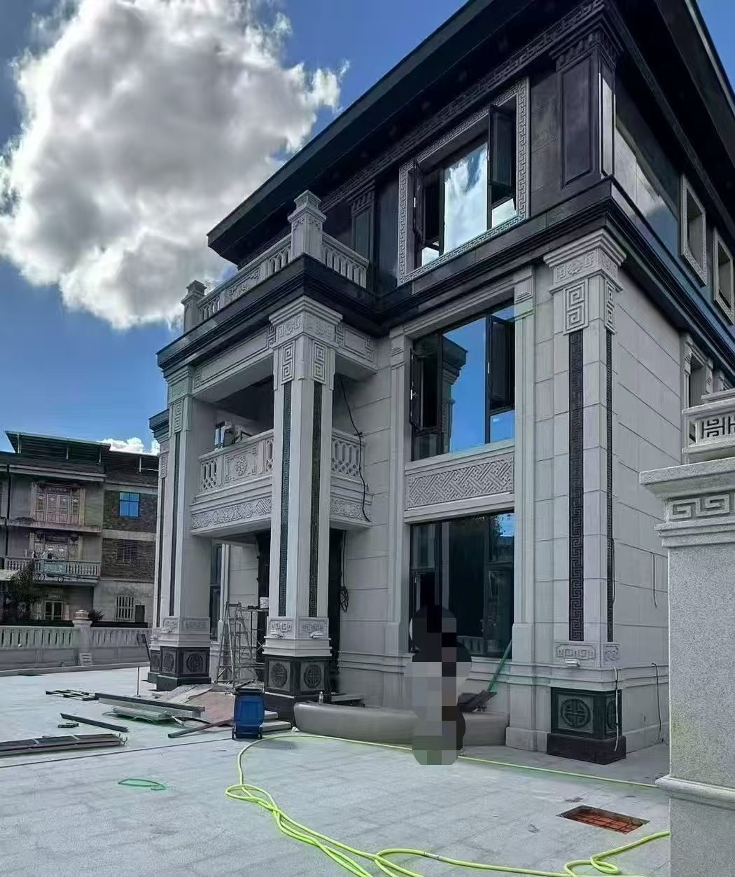 三明 别墅干挂，芝麻白与芝麻黑完美配合