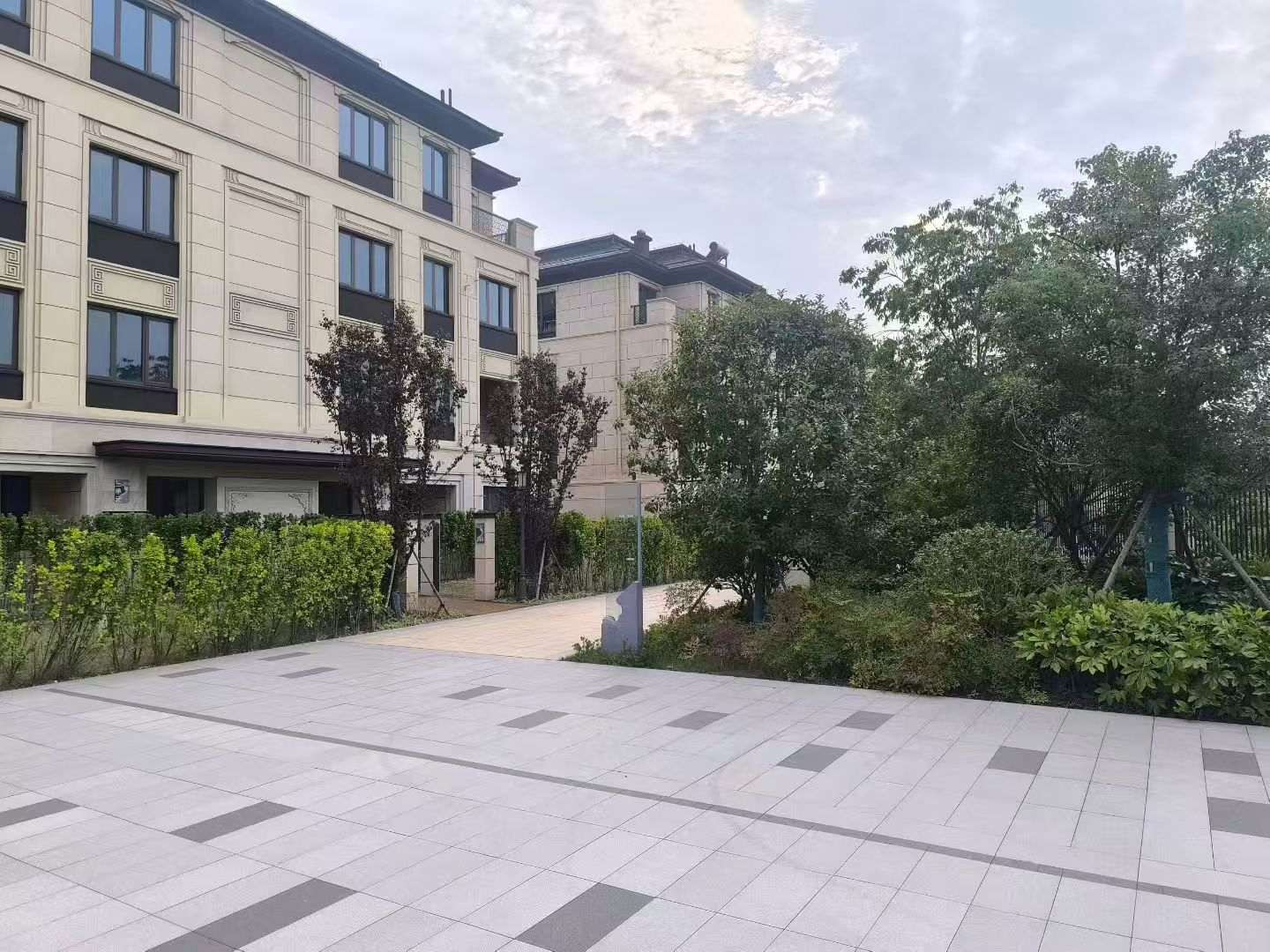 三明 芝麻白与芝麻白搭配铺装，尺寸1200*600