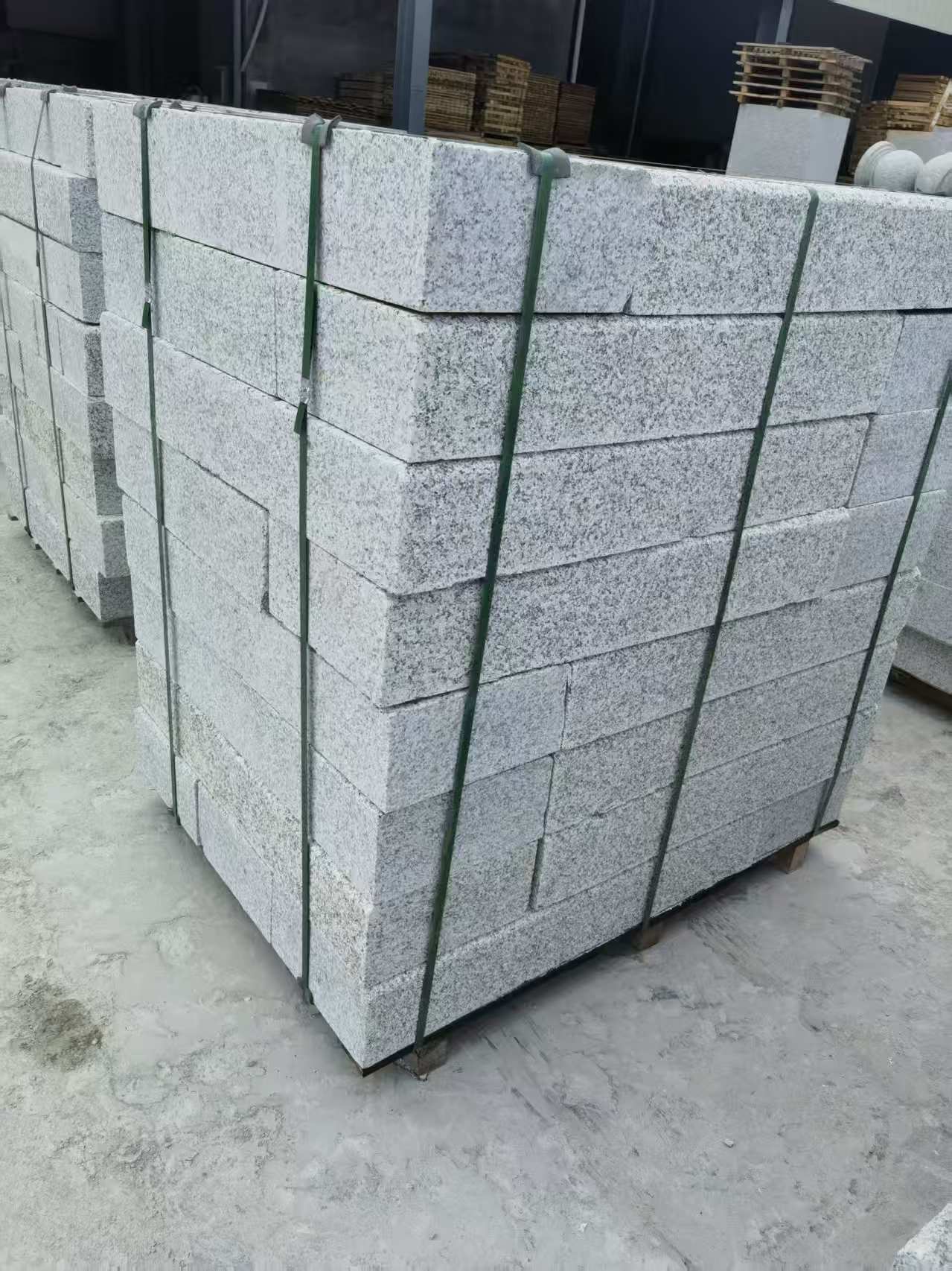 三明 芙蓉白火烧两面路沿石