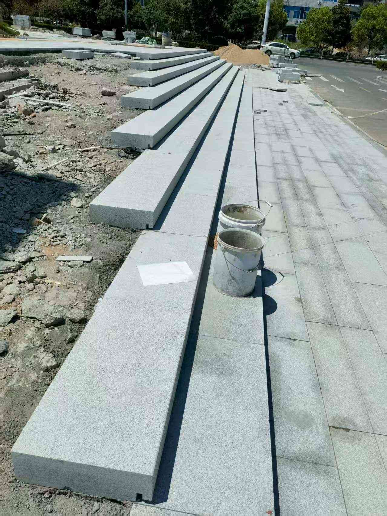 三明 芝麻白整石台阶，施工现场