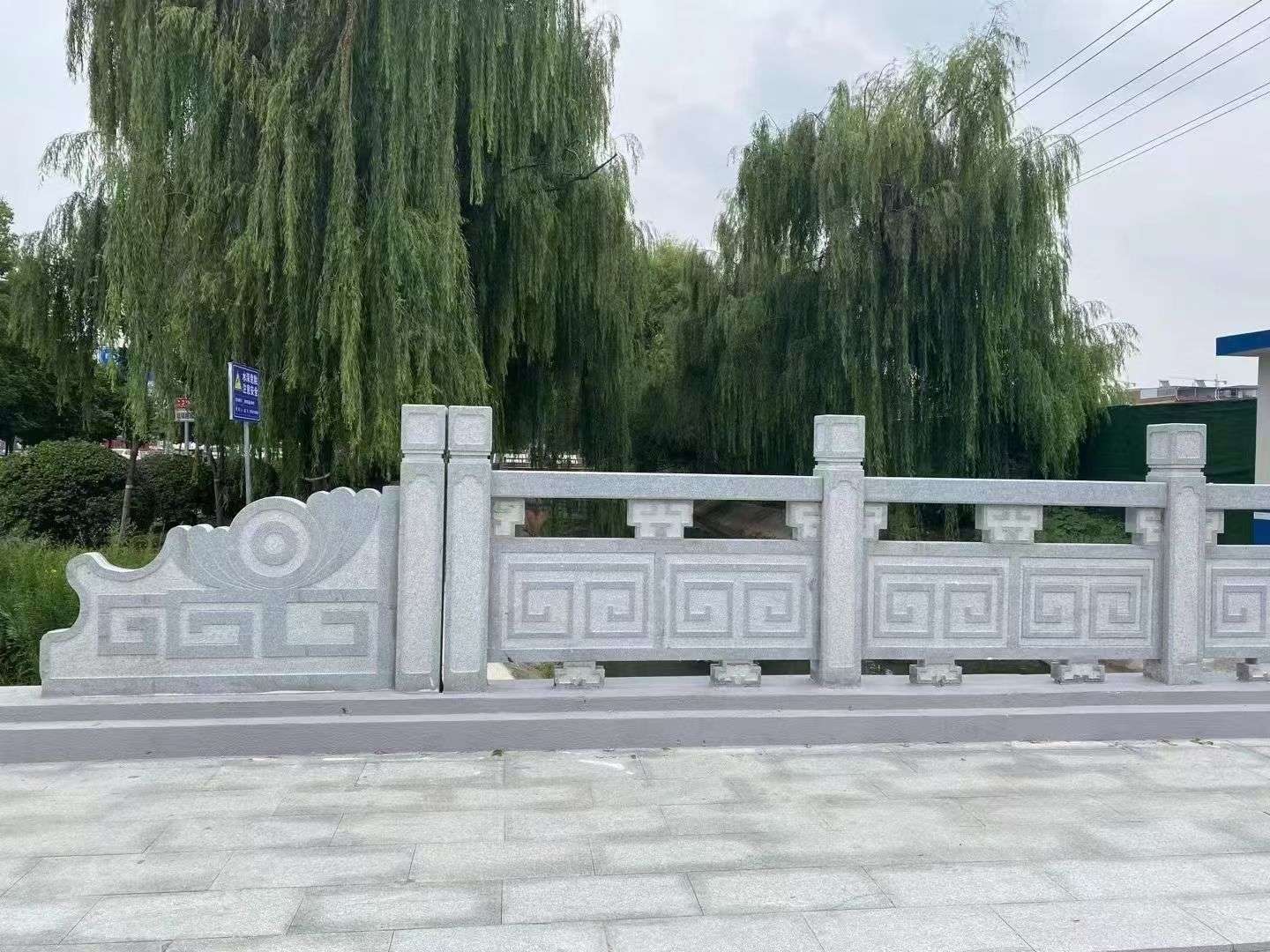 三明 芝麻灰桥栏杆、河道栏杆安装效果