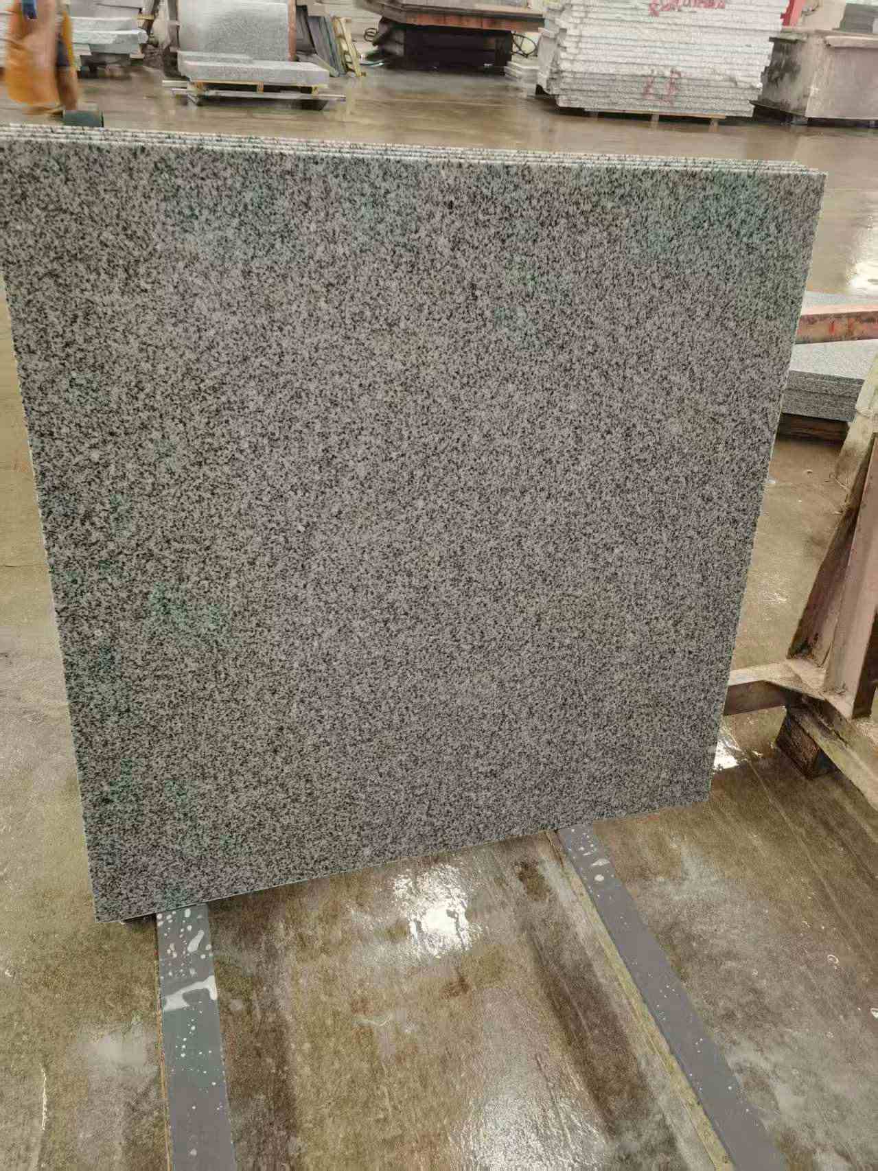 三明 芝麻白光面900*900，高地铁标准